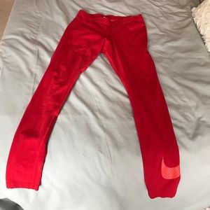 red cotton Nike leggings